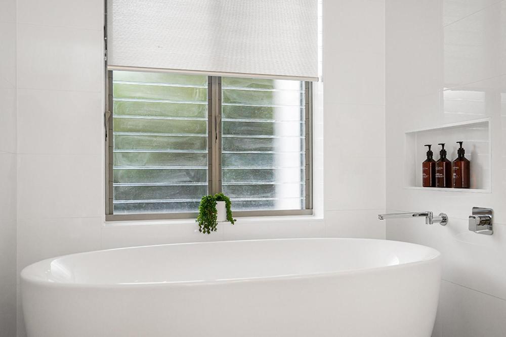 Kaylani Beach House 1 バイロンベイ エクステリア 写真